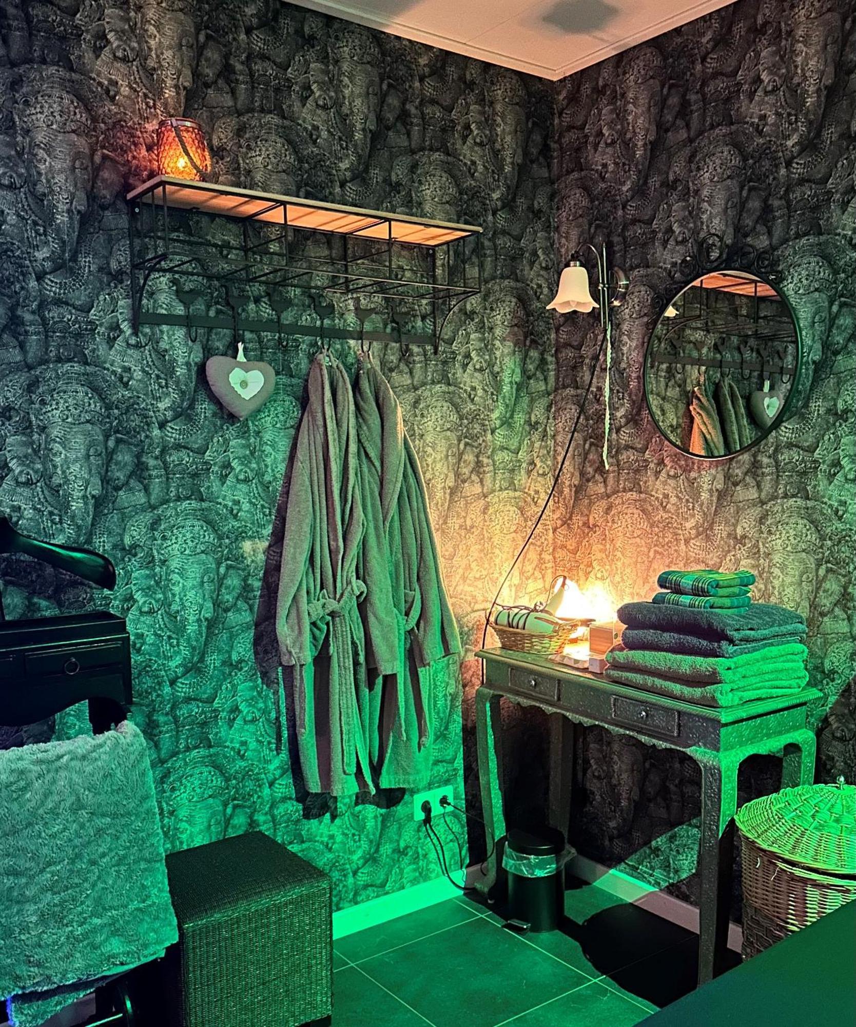 بوكستيل Maroah Spa En Wellness Overnachting المظهر الخارجي الصورة